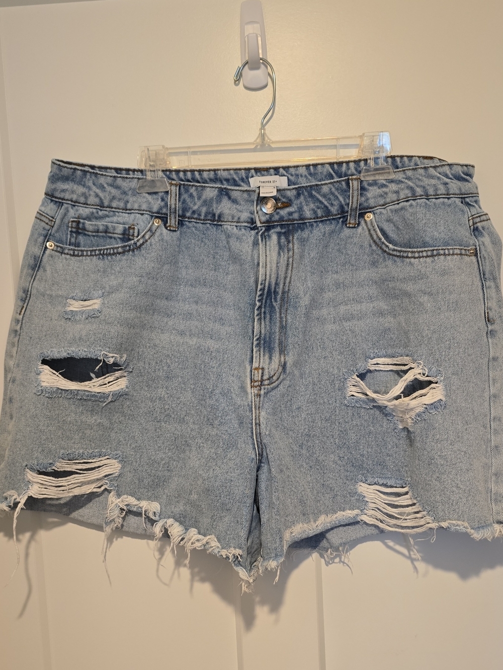 Forever 21 Light Blue Distressed Denim Shorts - Picture 1 of 3